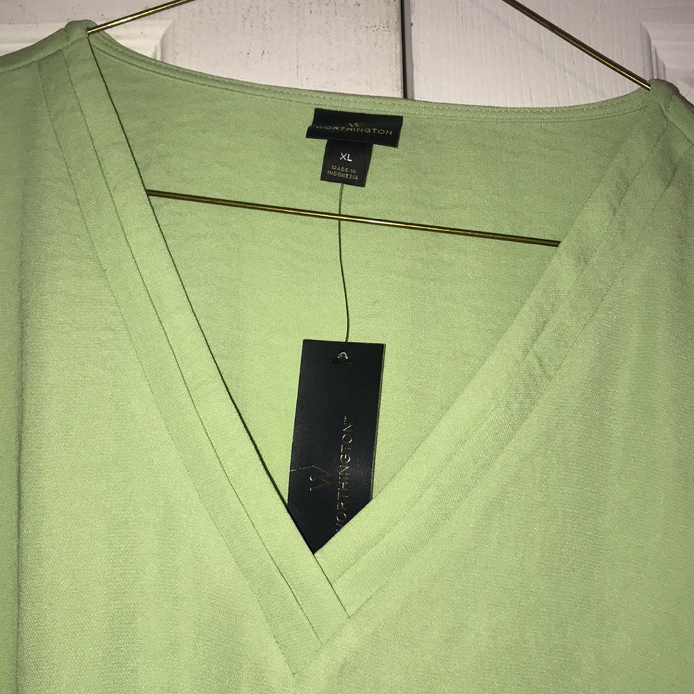 NWT Women’s Worthington Top - Picture 2 of 8